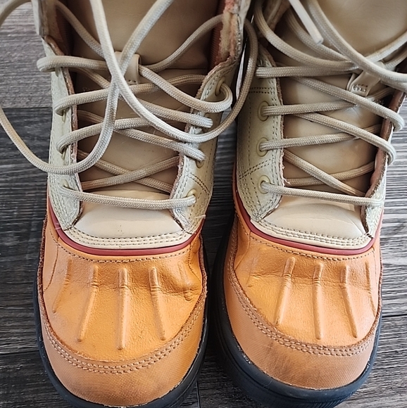 Nike ACG Kids' Tan and Orange Boots - Picture 9 of 9